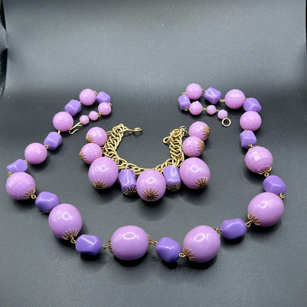 Vintage Japan purple necklace and bracelet set